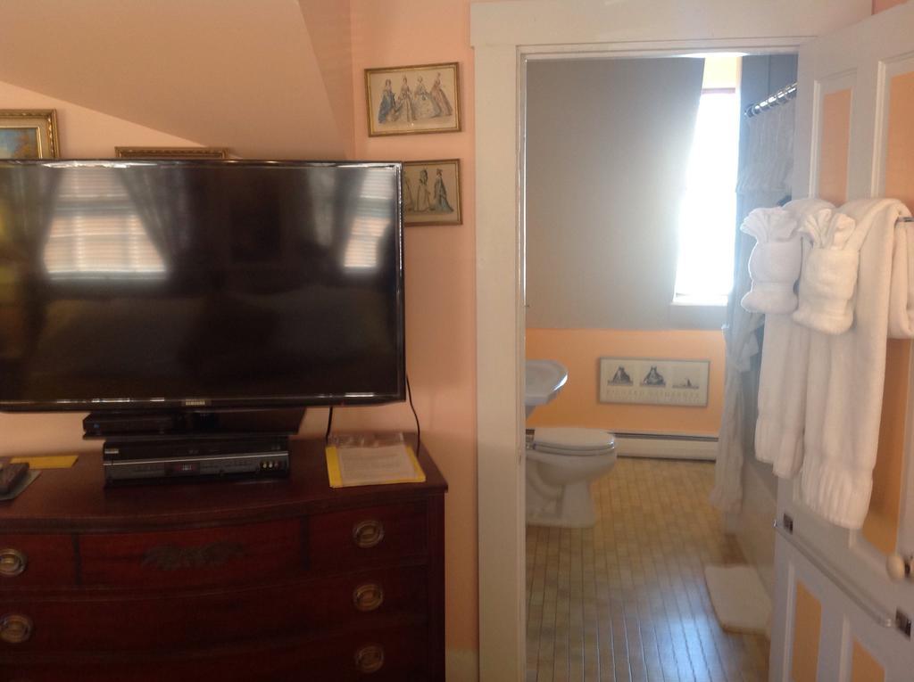 The Bradford Carver Guest House Provincetown Oda fotoğraf